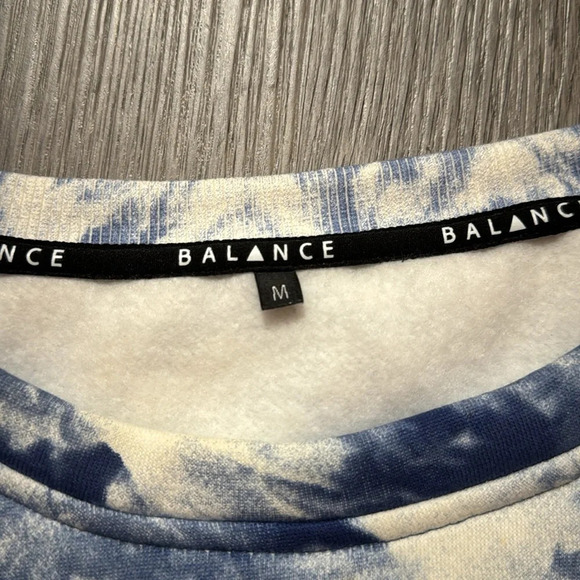 Tie-Dye Balance Athletic Cropped Fleece Sweatshirt size Medium - Picture 3 of 6